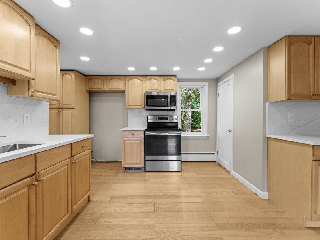 House in Sutton, Massachusetts, United States 3 - 19008645