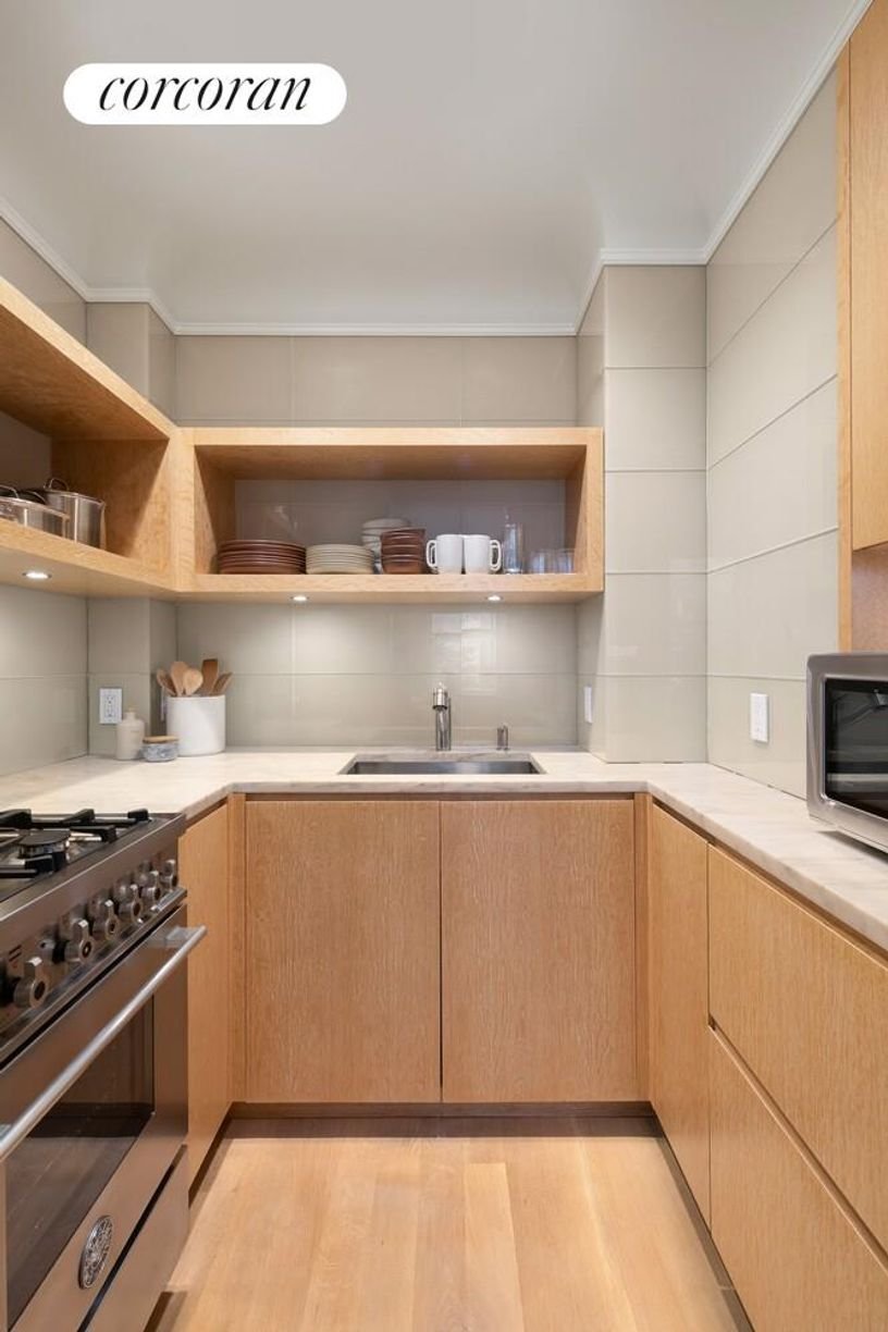 Co Op in New York, New York, United States 5 - 19008696