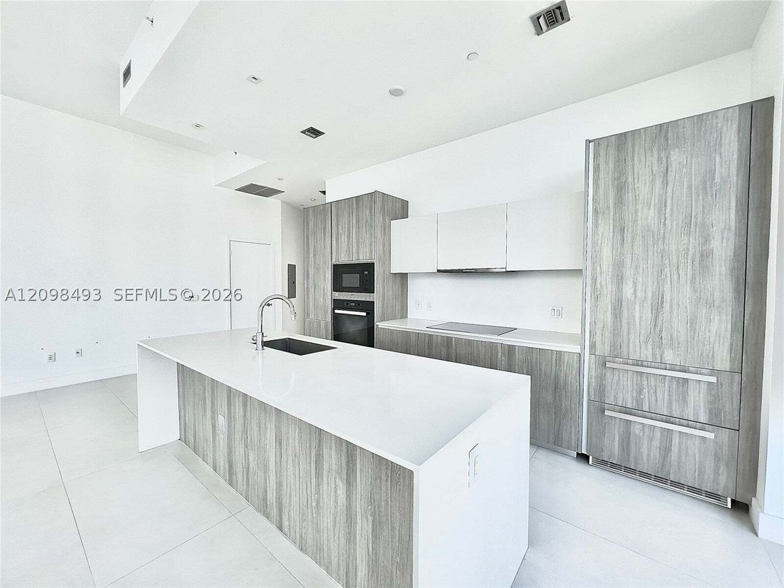 Condo in Miami, Florida, United States 4 - 19013433