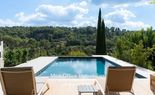 House in Est-Repentance-Les Trois Bons Dieux, Aix-en-Provence, France 1