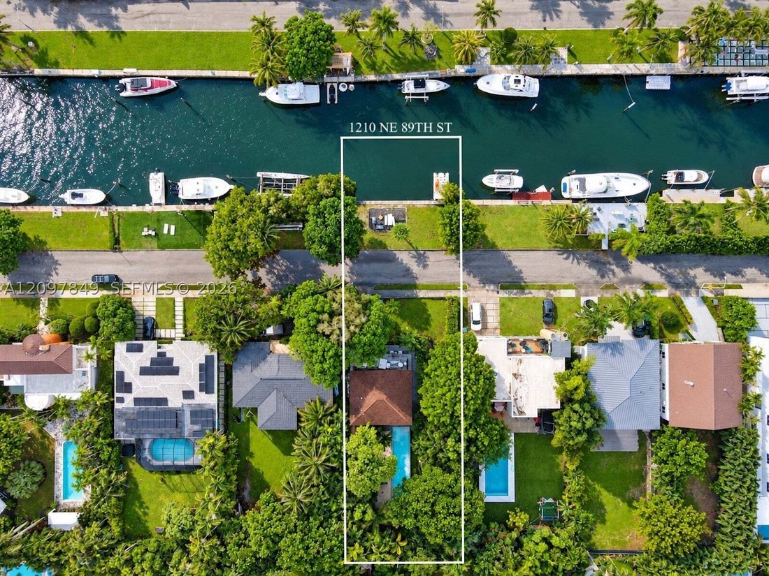 House in Miami, Florida, United States 5 - 19009572