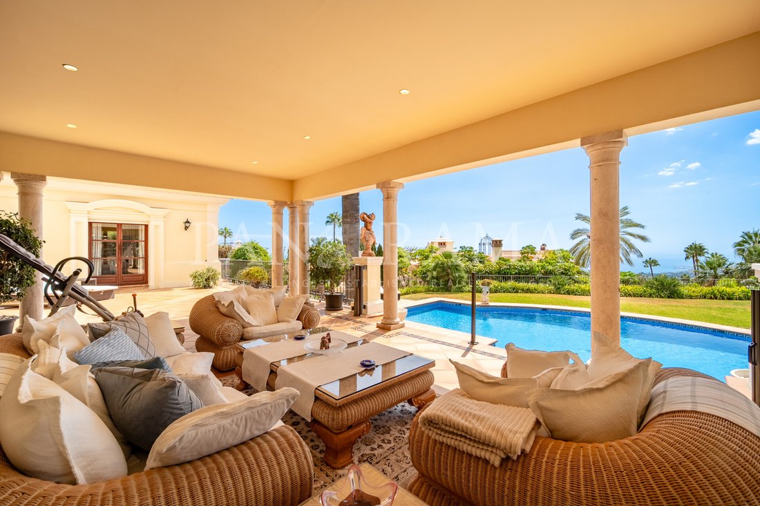 Villa in Sierra Blanca, Marbella, Spain 4 - 19009224