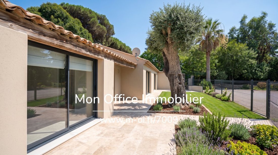 House in Grimaud, Provence-Alpes-Côte d'Azur, France 3 - 19010978