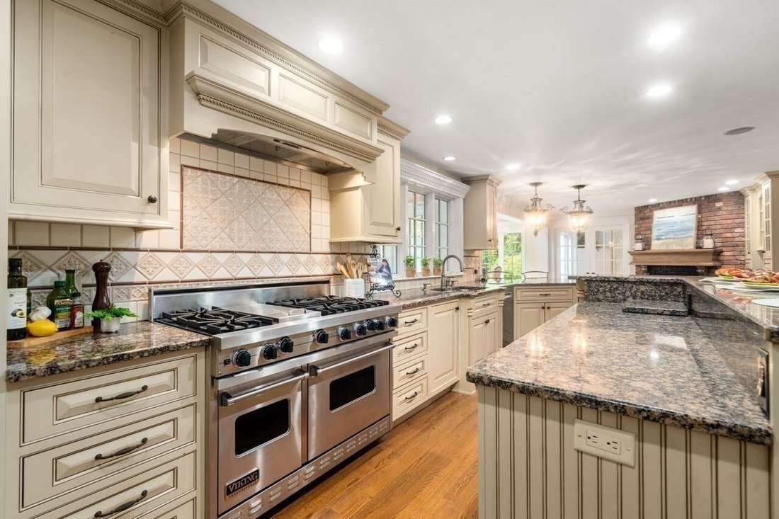 House in Shrewsbury, Massachusetts, United States 5 - 19014666