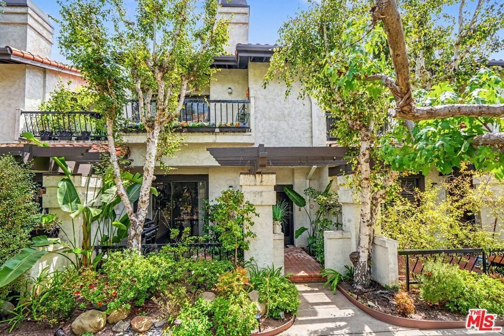 Condo in Los Angeles, California, United States 3 - 19012657