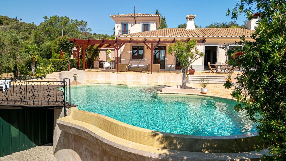 Villa in Loule (Sao Clemente), Algarve, Portugal 1 - 19015291