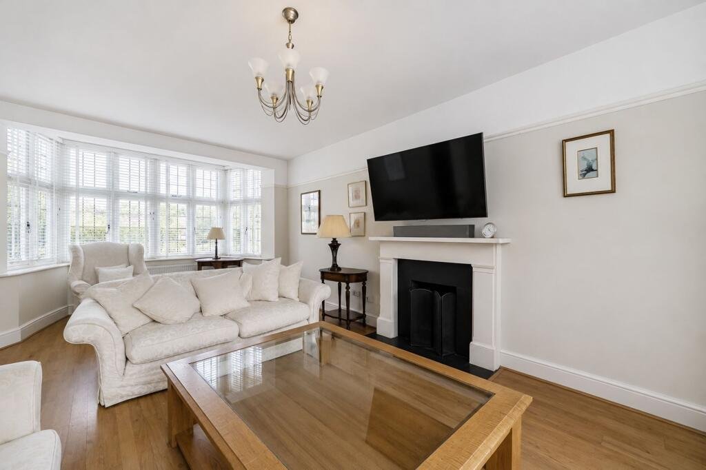 House in Tatling End, Gerrards Cross, England 3 - 19009404