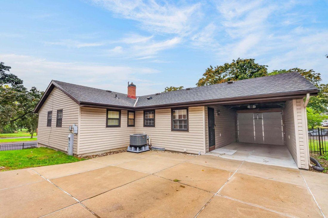 House in Fitchburg, Wisconsin, United States 5 - 19008861