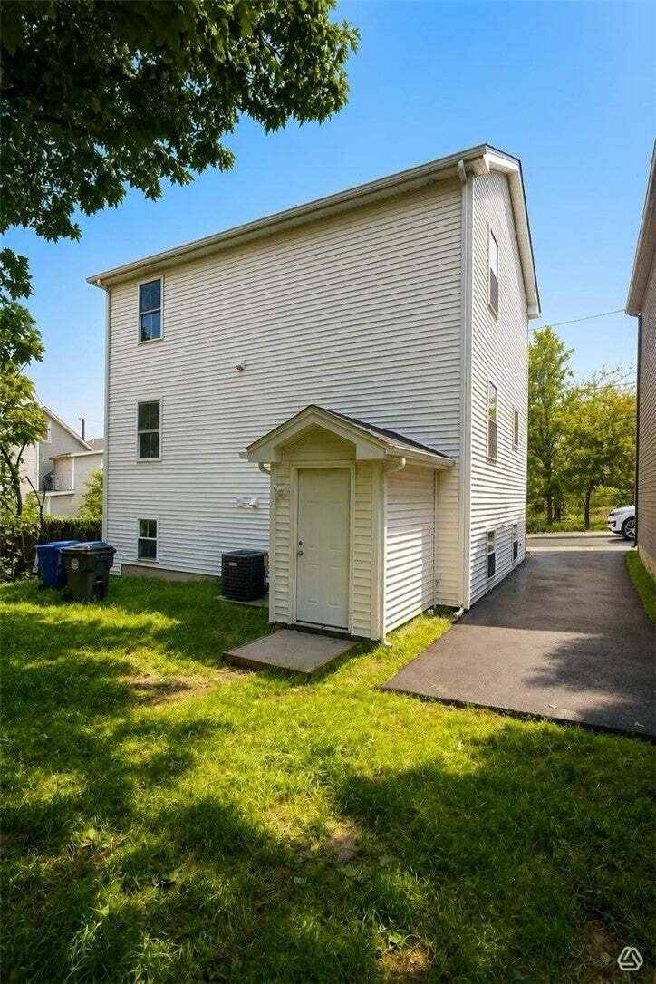 Providence, Rhode Island, United States 4 - 19012530