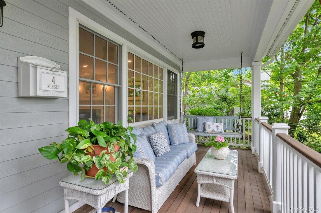 House in Port Washington, New York, United States 2 - 19014789