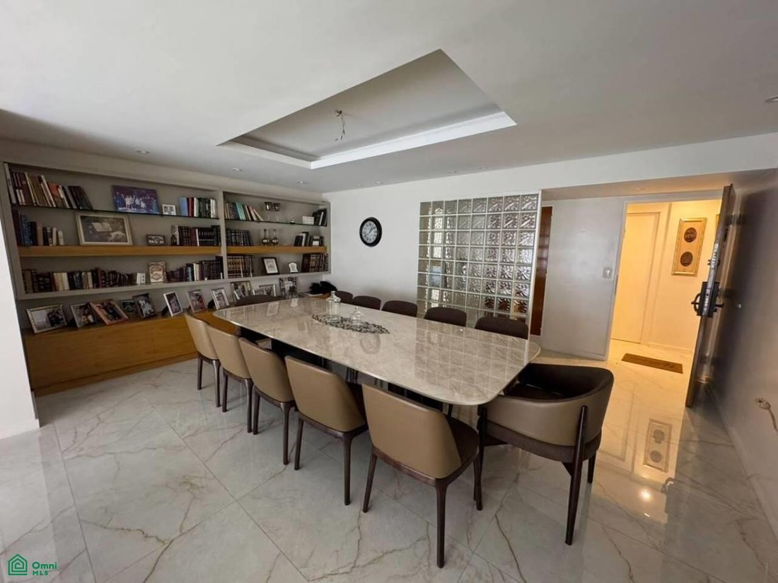 Condo in Buenos Aires, Buenos Aires, Argentina 4 - 19012939