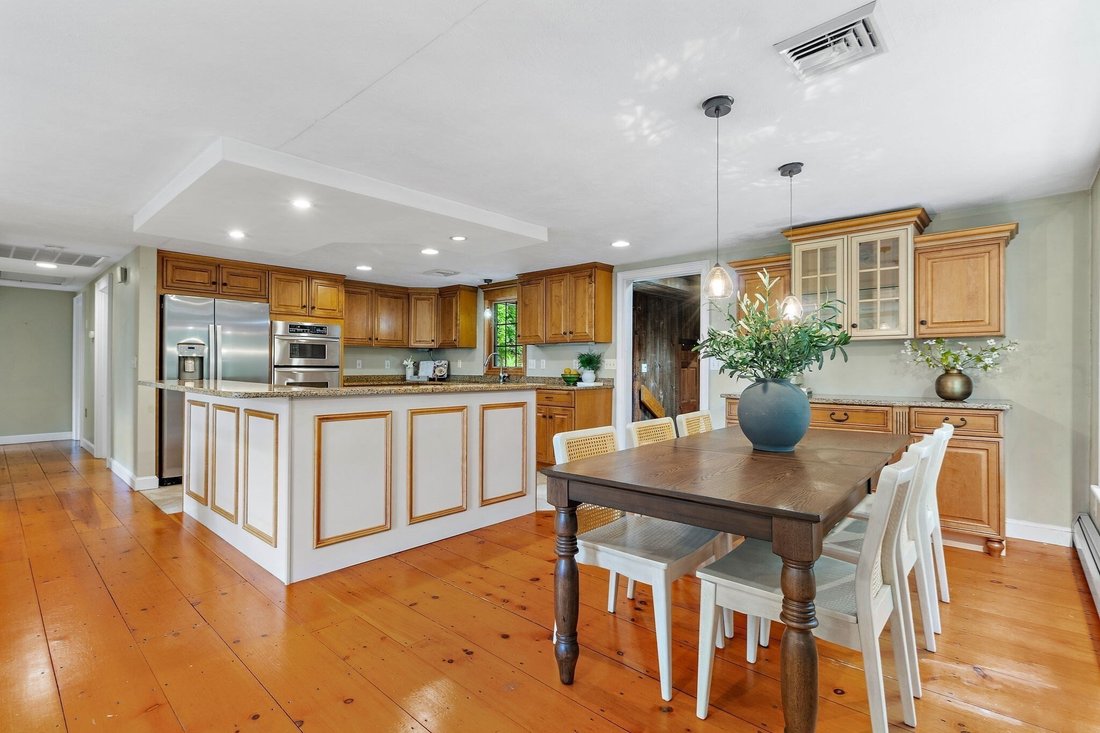 House in Bolton, Massachusetts, United States 4 - 19009981