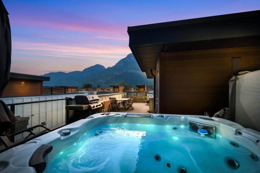Townhouse in Squamish, British Columbia, Canada 5 - 19014879