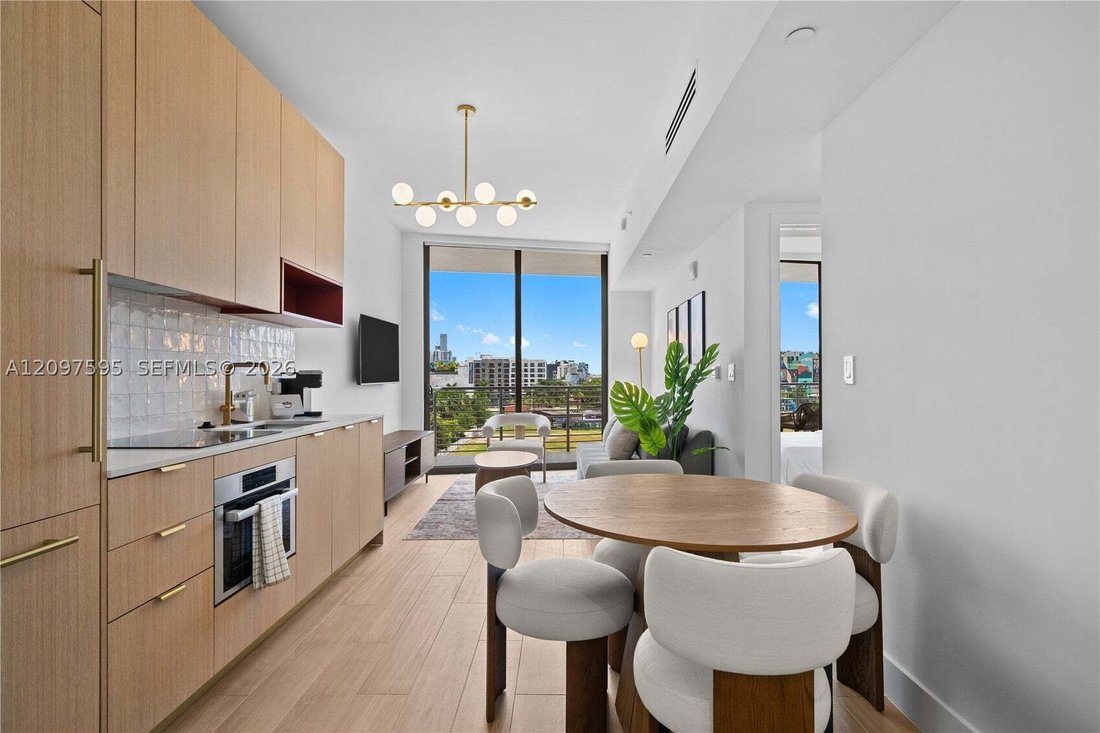 Condo in Miami, Florida, United States 1 - 19009564