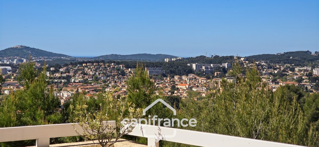 Apartment in Aguillon, Toulon, France 2 - 19011213