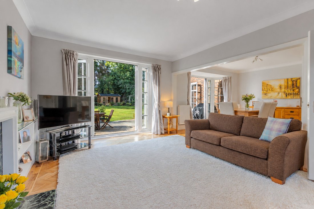 House in Barnet, England 3 - 19015216