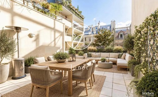 Apartment in Lorette-Martyrs, Paris 9e Arrondissement, Paris 1