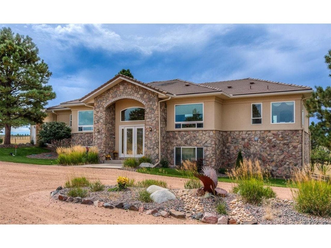 Elizabeth, Colorado, United States 1 - 19013049