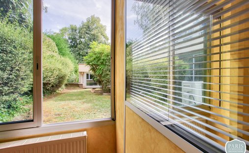 Apartment in Côte Saint Louis, Garches, France 1