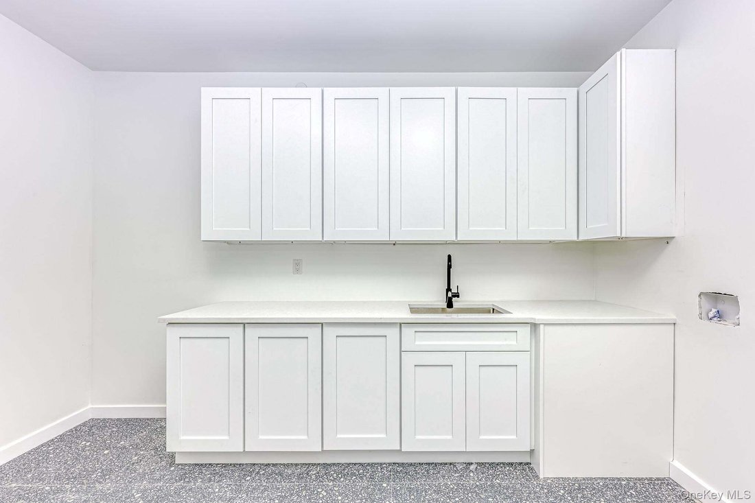 Condo in Airmont, New York, United States 4 - 19012683
