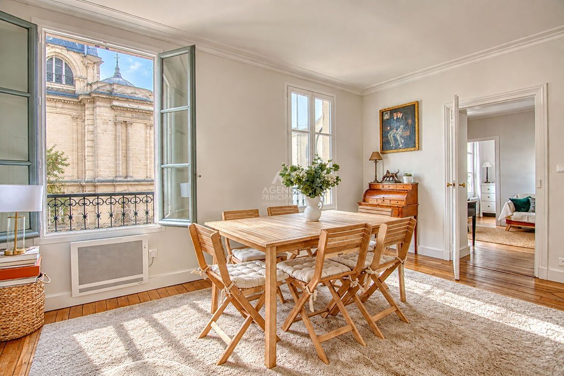 Apartment in Domaine National du Château, Versailles, France 4 - 19010409