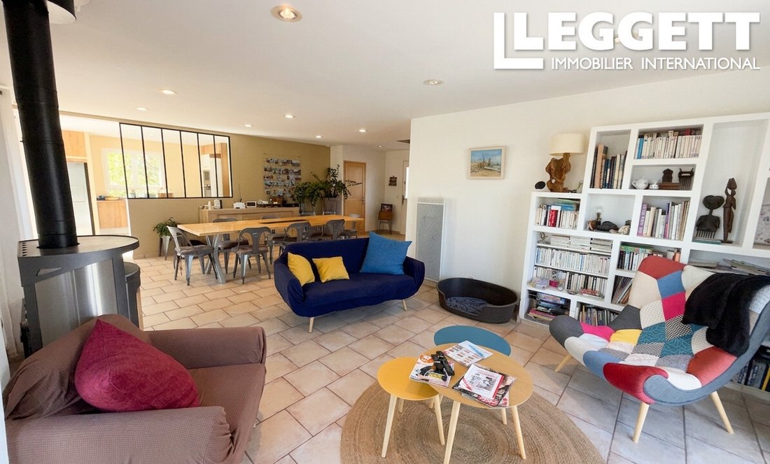 Villa in Montfort-sur-Argens, Provence-Alpes-Côte d'Azur, France 4 - 19015026