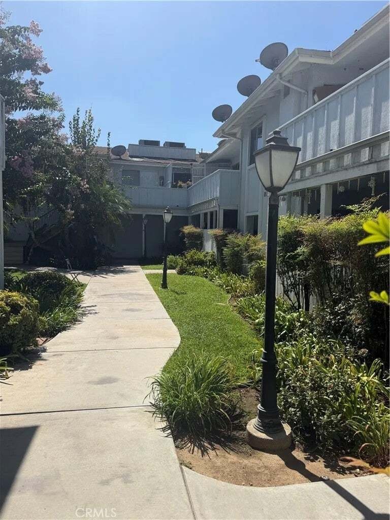 Monterey Park, California, United States 3 - 19014104
