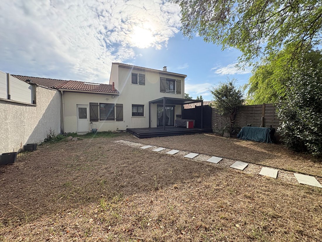 Villa in Saint-Sebastien-sur-Loire, Pays de la Loire, France 1 - 19015576