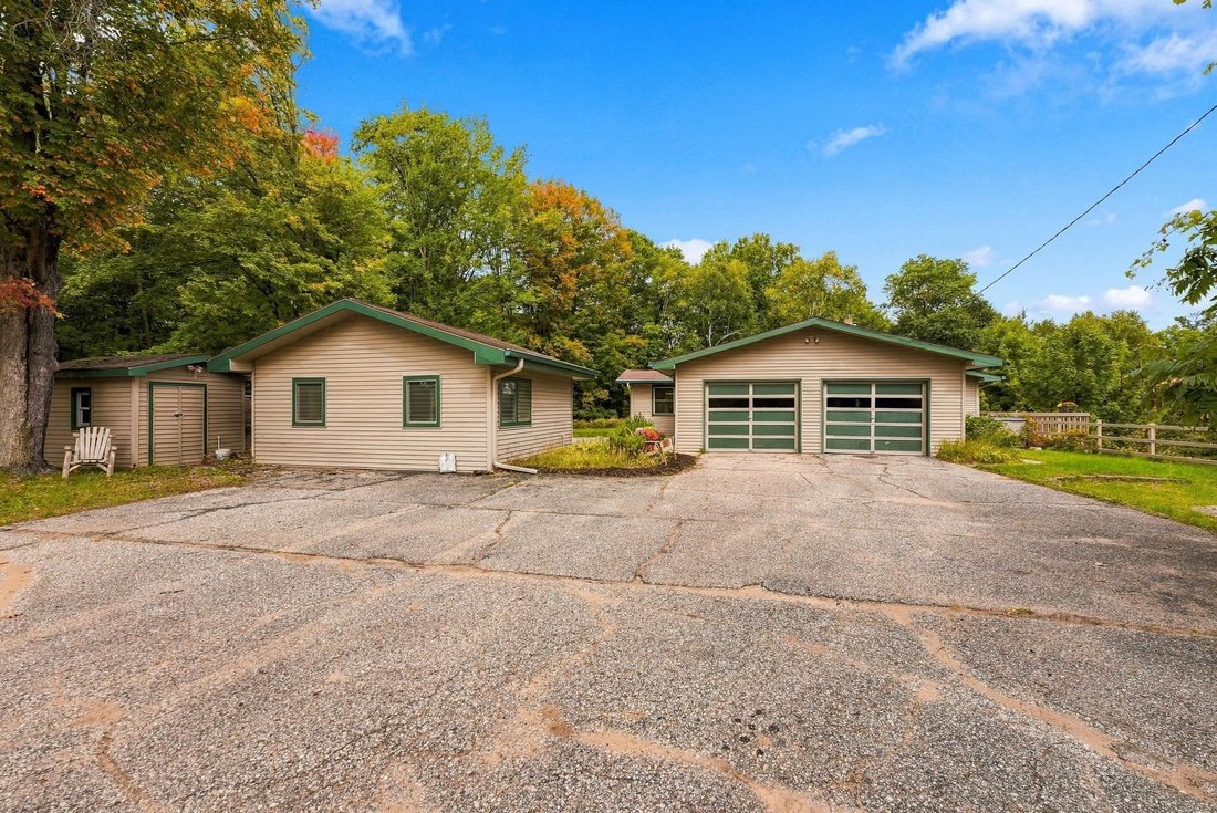 House in Lake City, Michigan, United States 3 - 19010014