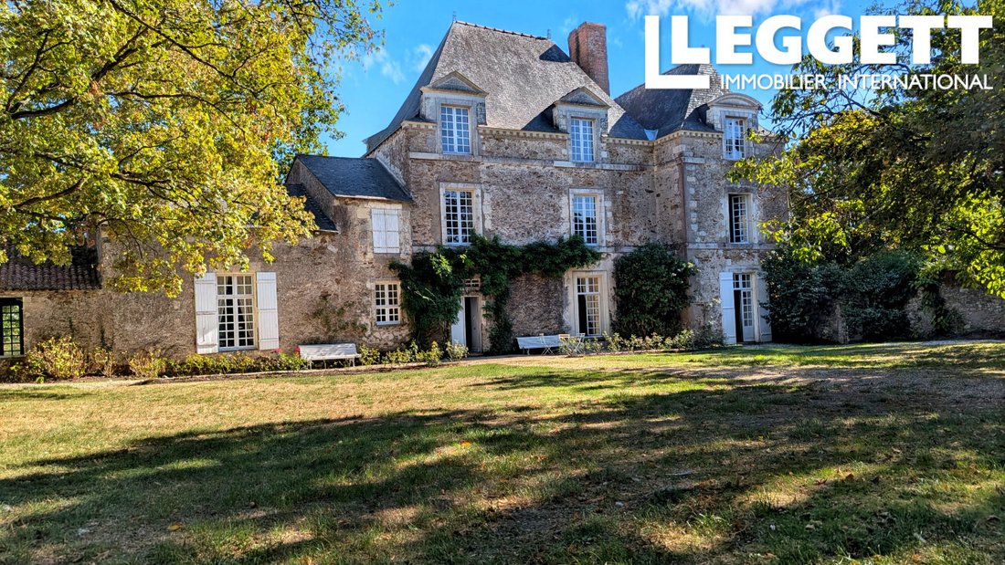 Castello a Le Loroux-Bottereau, Paesi della Loira, Francia 3 - 19004875