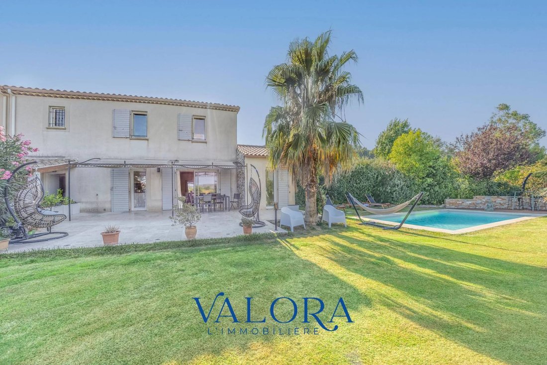 Casa a Le Tholonet, Provenza-Alpi-Costa Azzurra, Francia 1 - 18584136