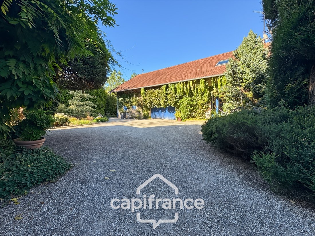 Country House in Arrondissement of Chalon-sur-Saône, Bourgogne – Franche-Comté, France 3 - 19010997