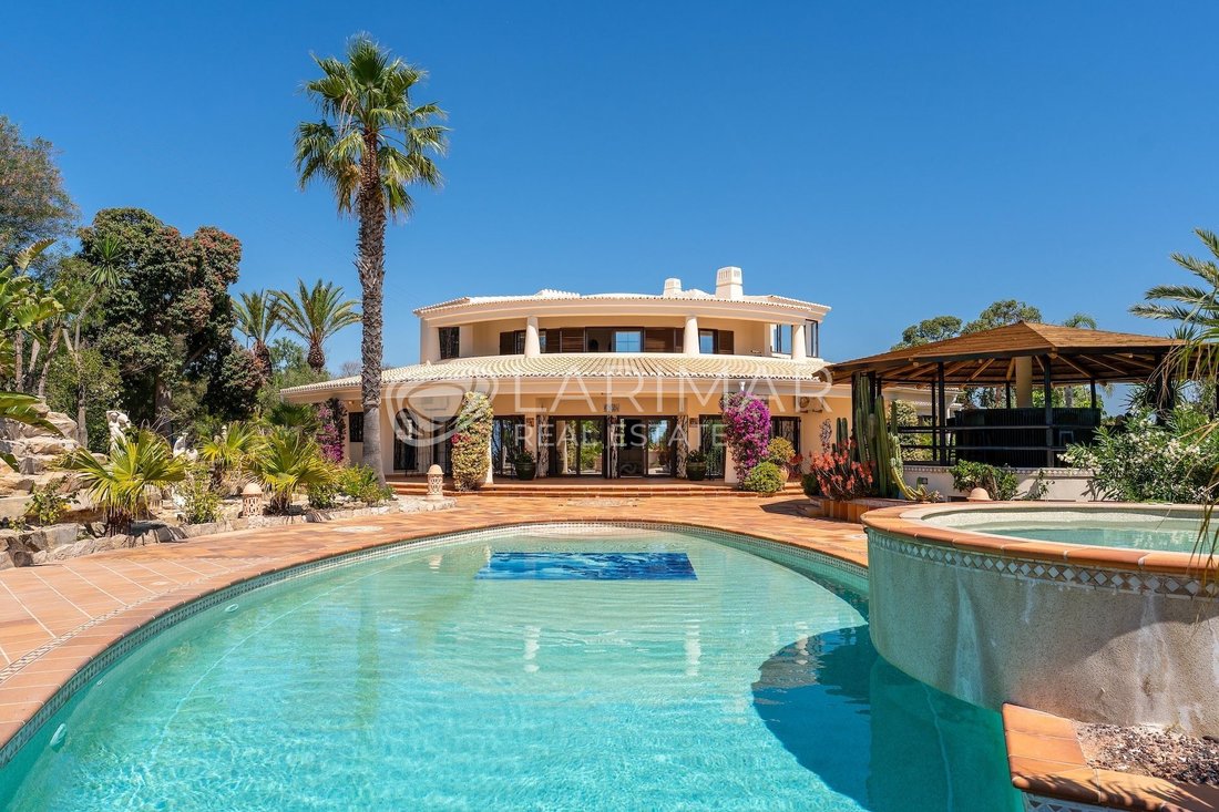 Villa in Lagoa e Carvoeiro, Algarve, Portugal 1 - 19015316