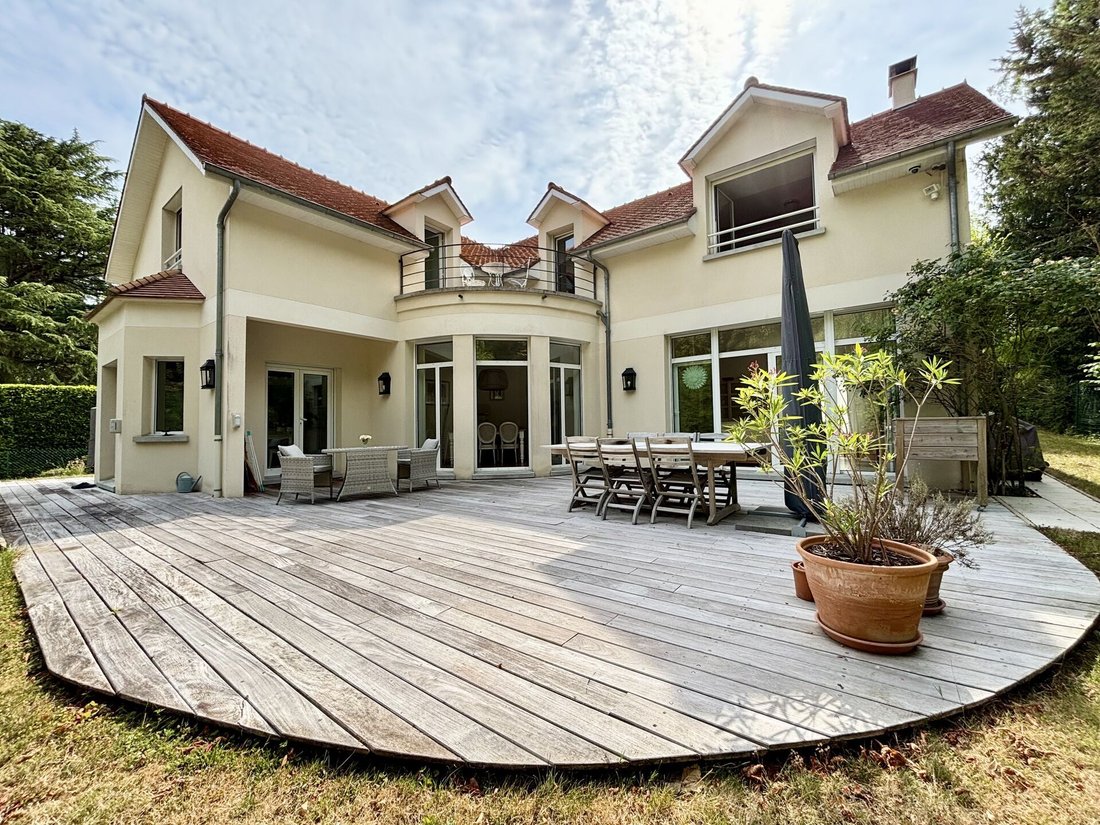 House in L'Étang-la-Ville, Ile-de-France, France 3 - 19010932