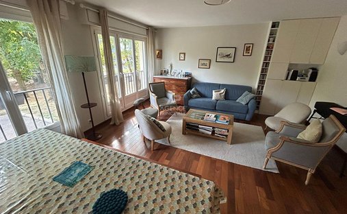 Appartement à Napoléon, Maisons-Laffitte, France 1