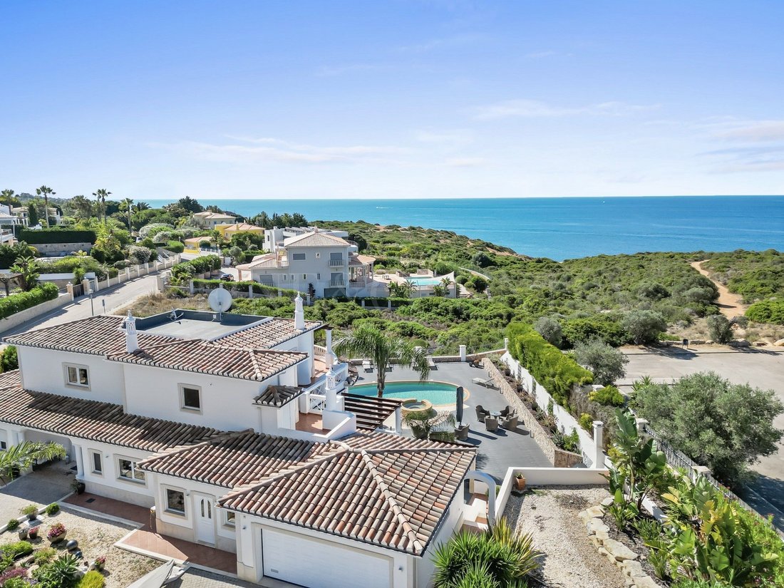 House in Carvoeiro, Algarve, Portugal 2 - 19015369