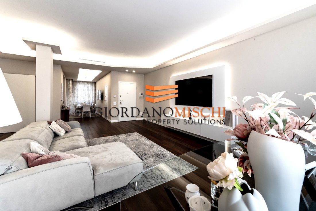 Apartment in Centro Storico, Monza, Lombardy 1 - 19012573