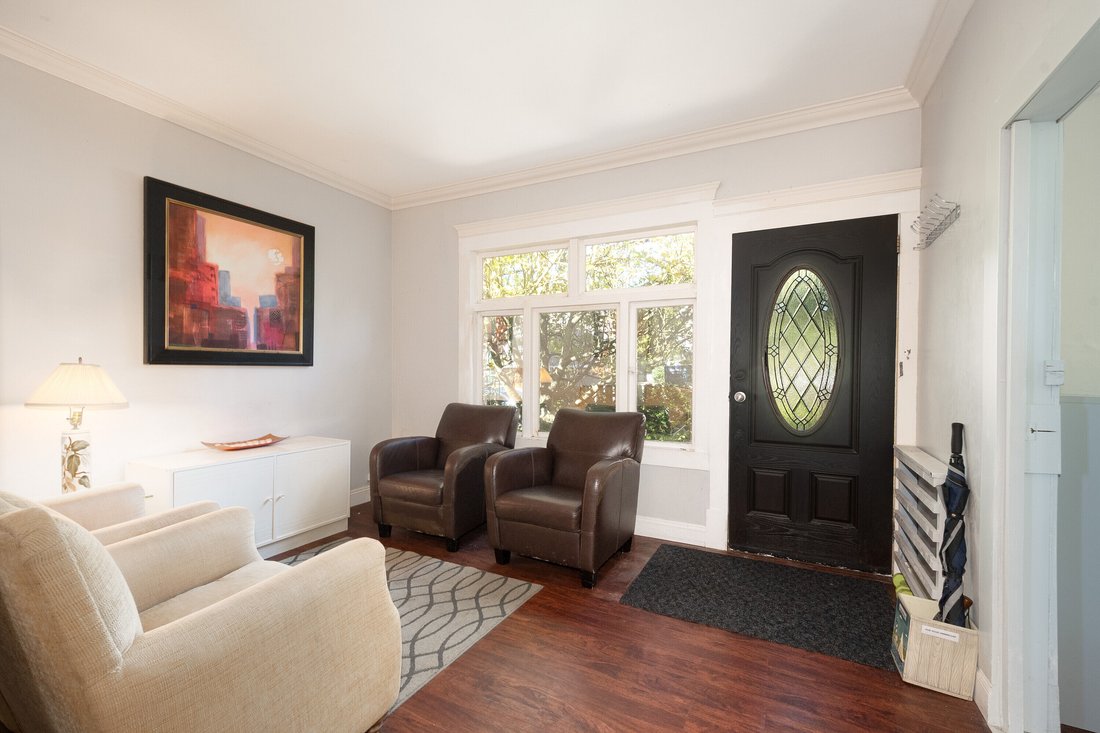 House in North Vancouver, British Columbia, Canada 4 - 19011717