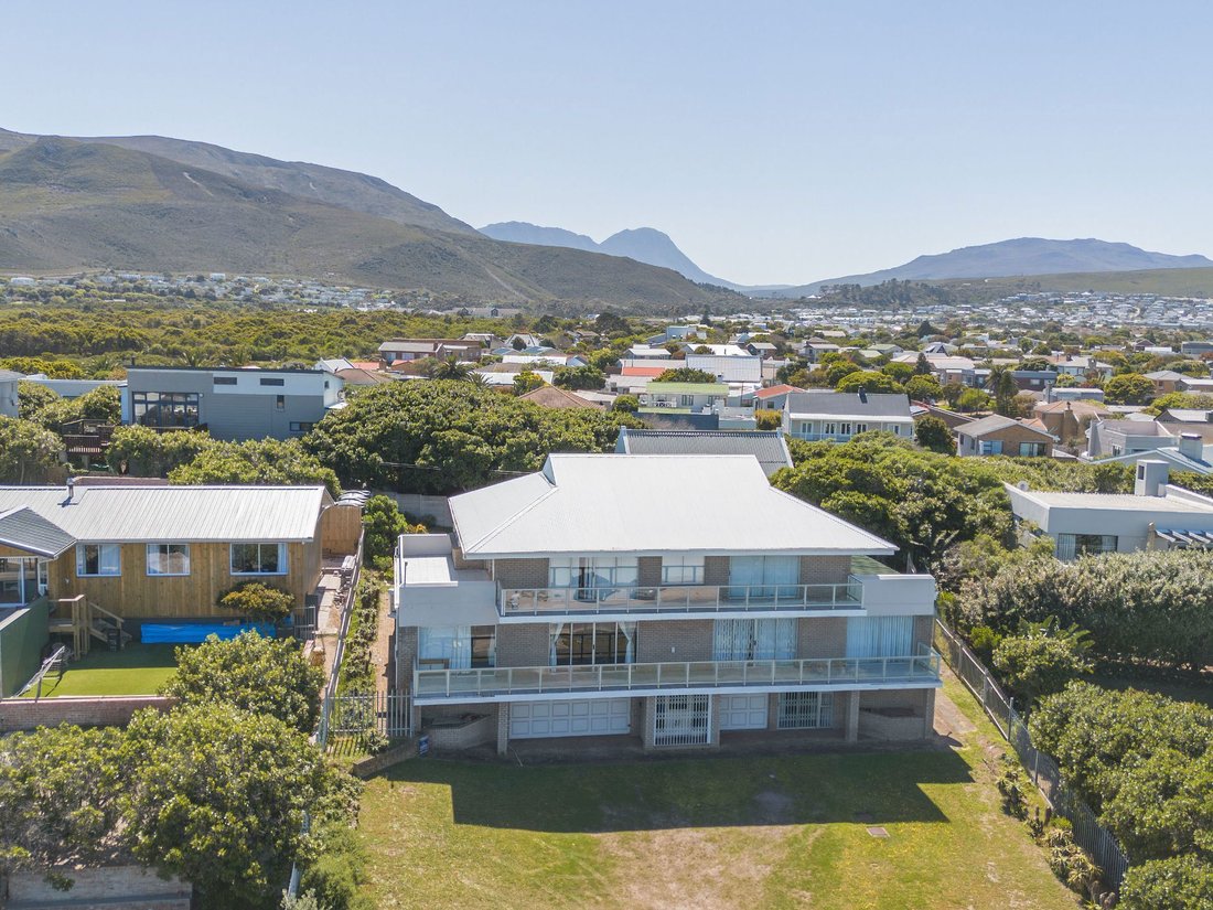 House in Sandbaai, Western Cape, South Africa 1 - 19011954