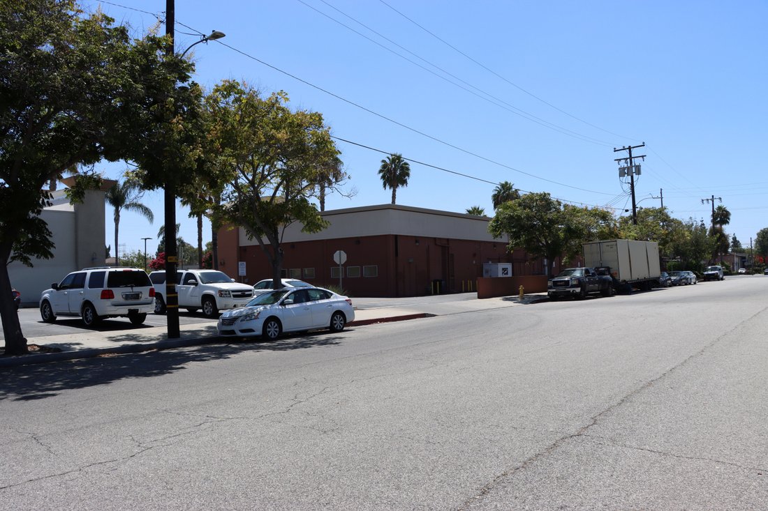 House in Paramount, California, United States 5 - 19011104