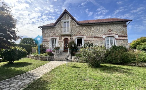 House in D'Huison-Longueville, Ile-de-France, France 1