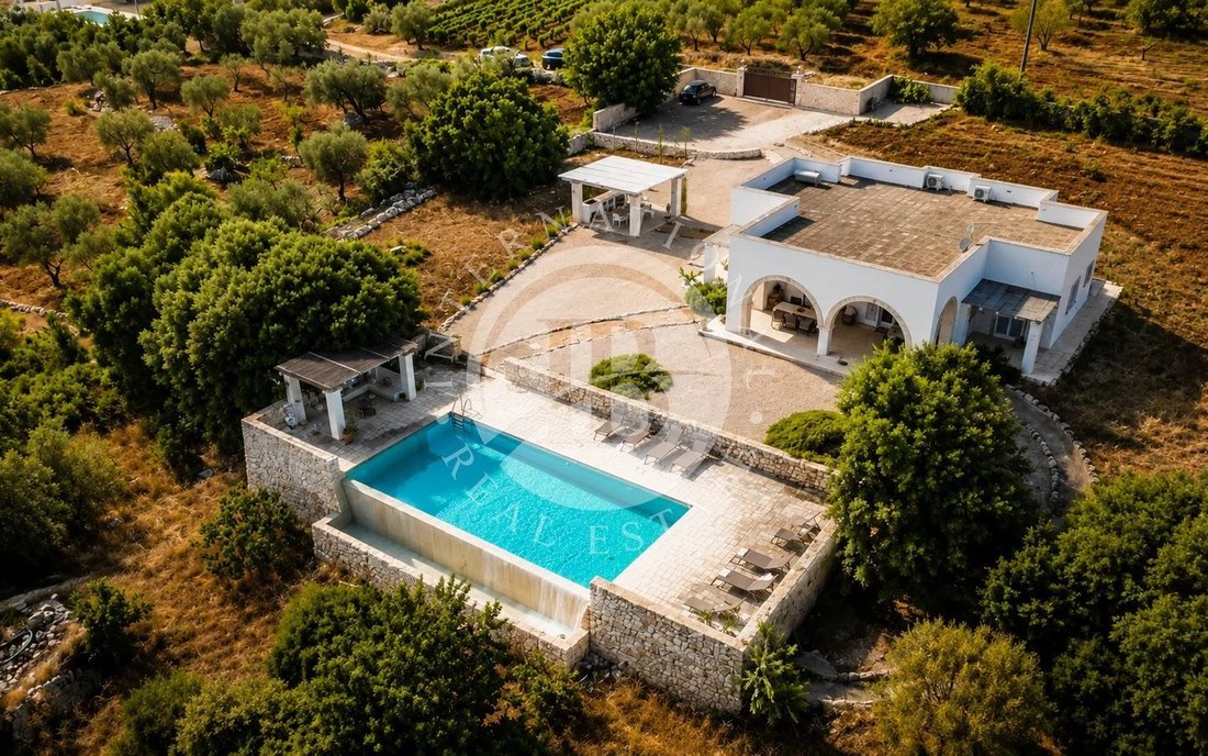 Villa in Ostuni, Apulia, Italy 2 - 19011029