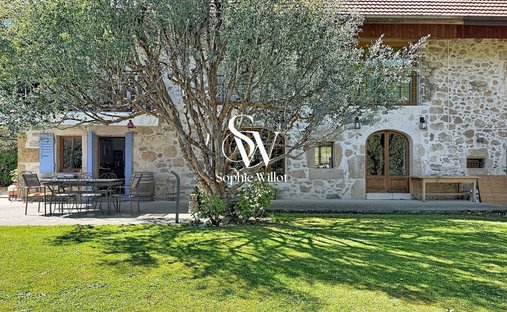 House in Seynod, Annecy, France 1