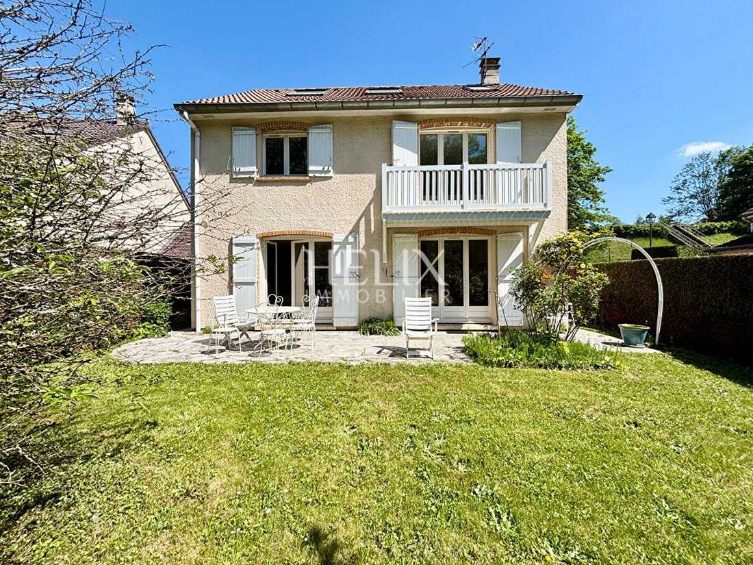 House in Forêt, Saint-Germain-en-Laye, France 2 - 16766622