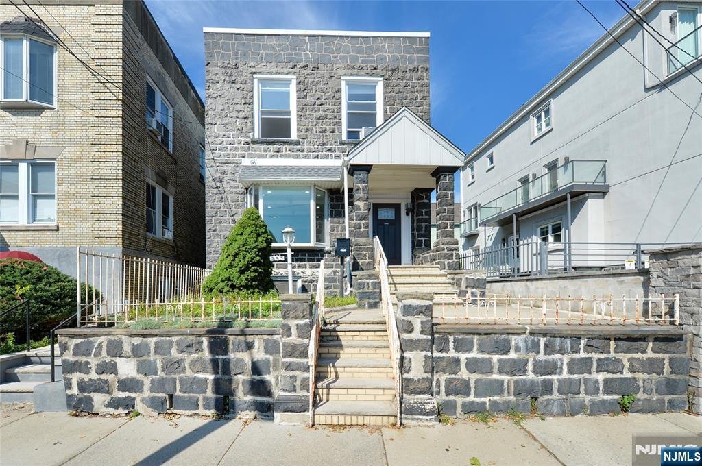 House in Weehawken, New Jersey, United States 1 - 19013883