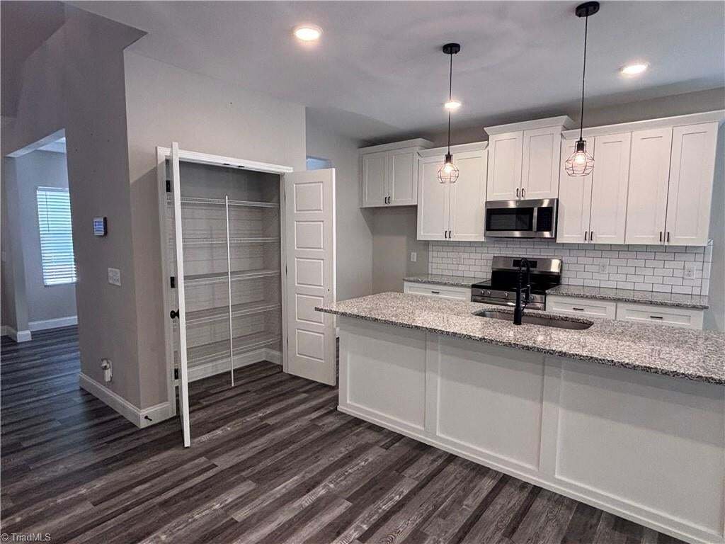 Casa a Mount Airy, Carolina del Nord, Stati Uniti 4 - 18207507