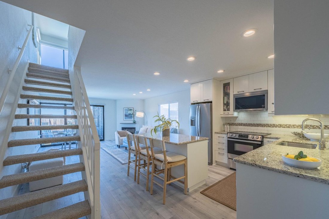 Condo in Monterey, California, United States 5 - 19009442