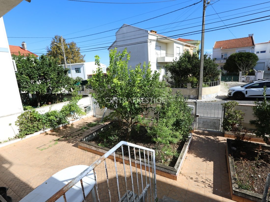 House in Algueirao-Mem Martins, Lisbon, Portugal 3 - 19015444