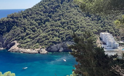 Villa in Cala Llonga, Ibiza, Santa Eularia des Riu, Balearic Islands 1