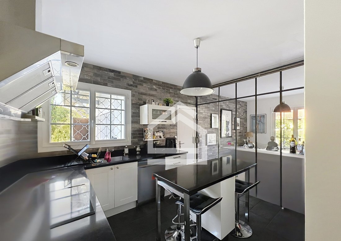 House in Saint-Aubin-de-Medoc, Nouvelle-Aquitaine, France 4 - 19014987